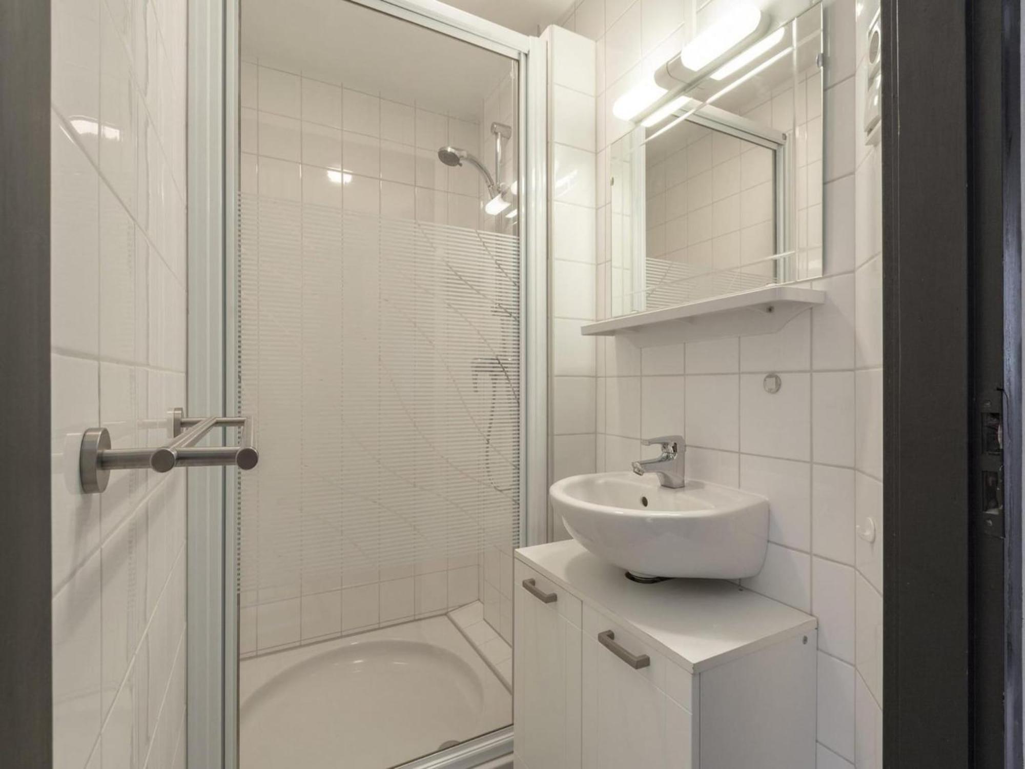 Attractive Bungalow With Modern Furnishings Sint Maartensvlotbrug Екстер'єр фото