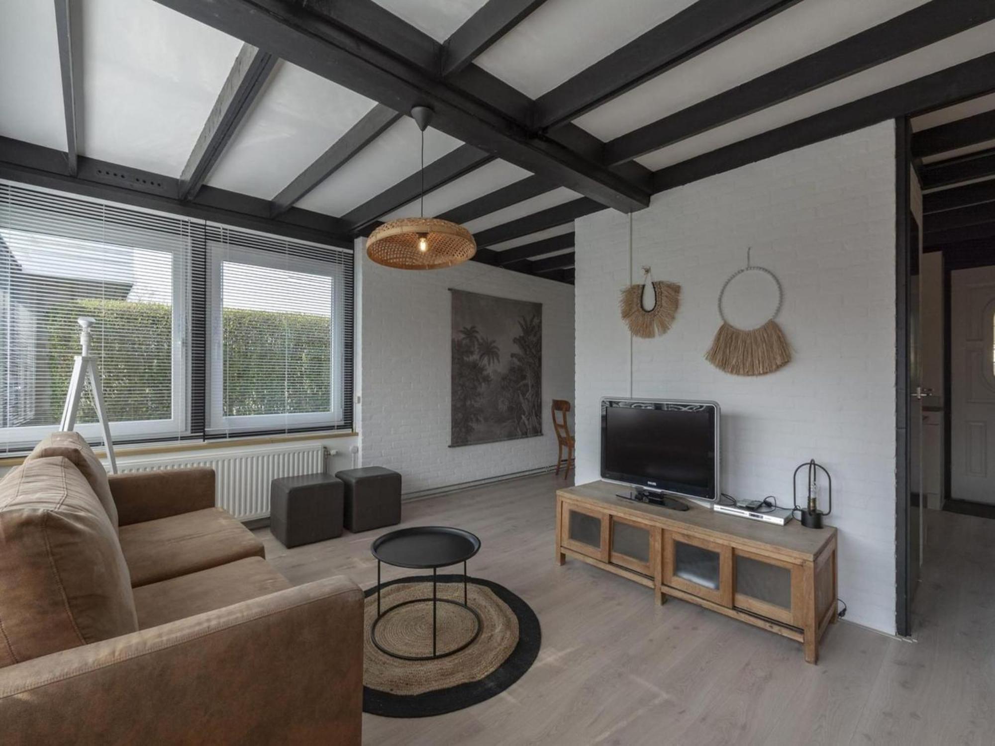 Attractive Bungalow With Modern Furnishings Sint Maartensvlotbrug Екстер'єр фото